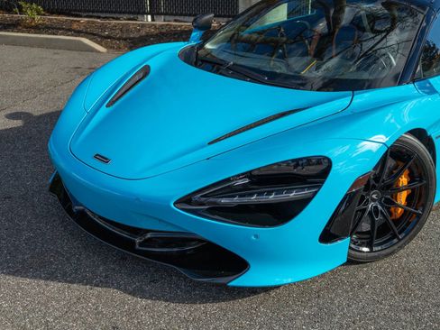 Used 2022 McLaren 720S Spider image 15