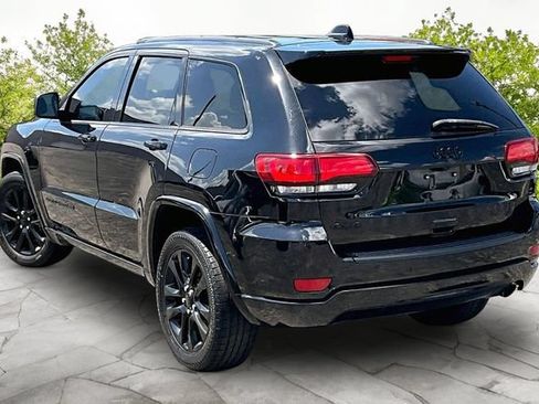 Used 2021 Jeep Grand Cherokee Laredo X AWD/4WD image 11