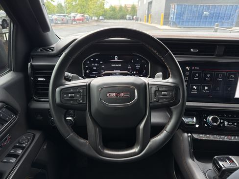 Used 2024 GMC Sierra 1500 AT4 w/ Technology Package AWD/4WD image 11