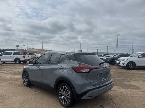 Used 2023 Nissan Kicks SV FWD image 15