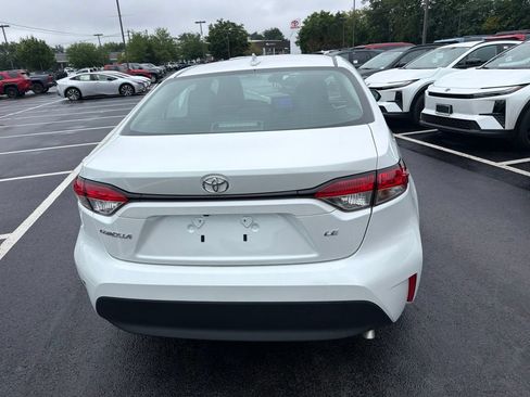 Used 2026 Toyota Corolla LE FWD image 6
