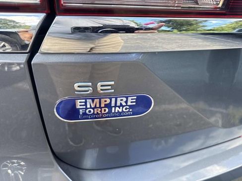 Used 2025 Volkswagen Atlas SE image 12