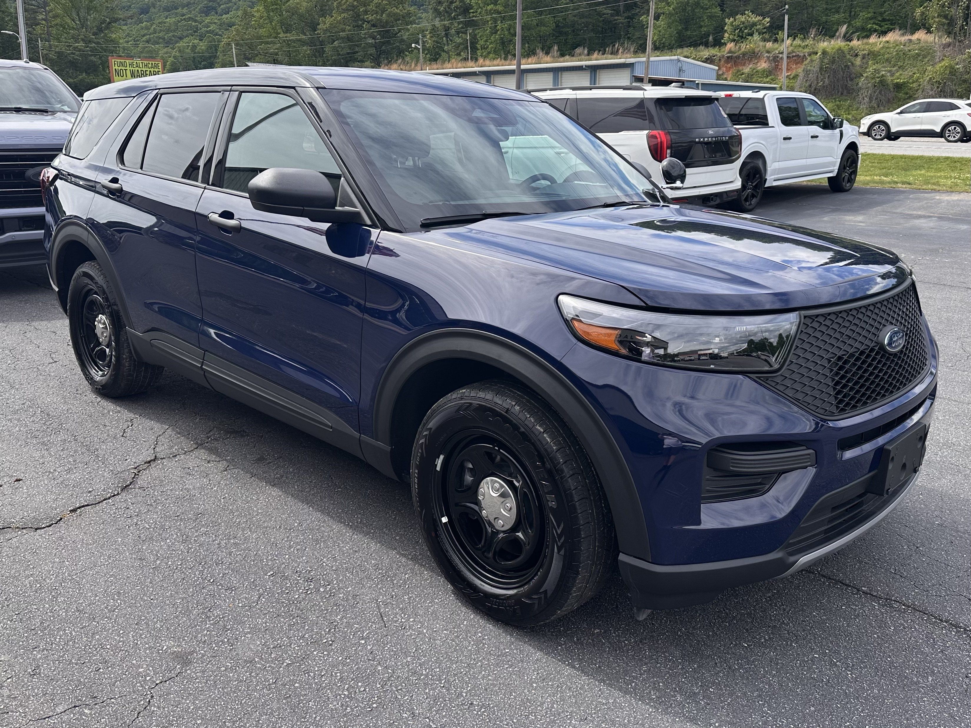 Used 2025 Ford Explorer 4WD Police Interceptor image 4