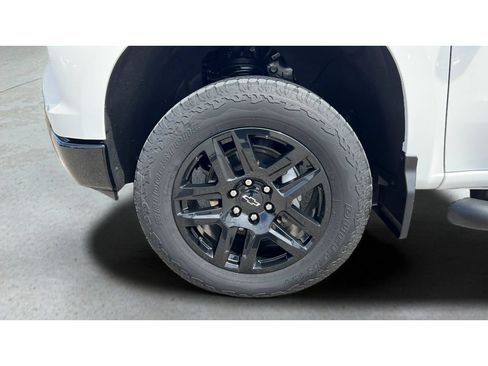 Certified 2024 Chevrolet Silverado 1500 LT Trail Boss w/ Convenience Package II AWD/4WD image 35