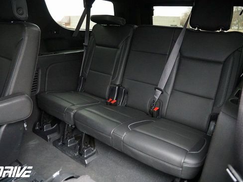 Used 2023 GMC Yukon XL Denali image 37