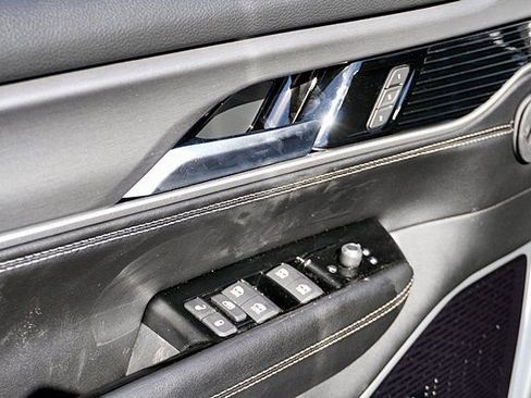 New 2026 Jeep Grand Wagoneer L Limited w/ Premium Group II image 30