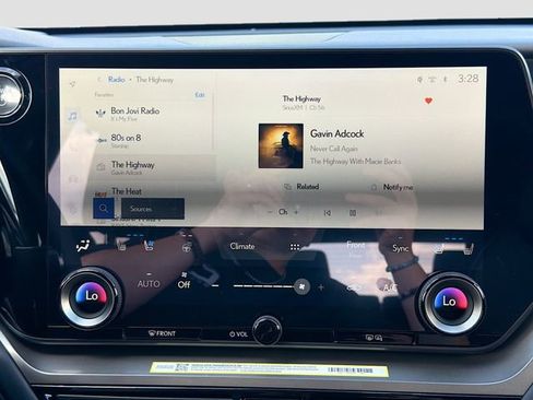 New 2026 Lexus TX 500h AWD image 33