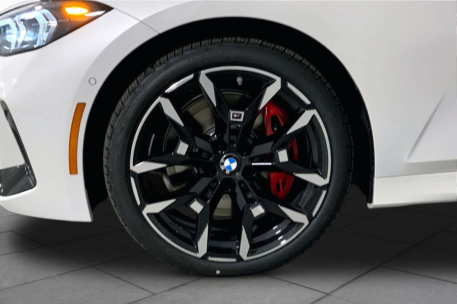 New 2026 BMW 330i xDrive Sedan w/ M Sport Package AWD/4WD image 8