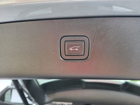 Used 2025 Chevrolet Blazer RS w/ Driver Confidence II Package AWD/4WD image 18