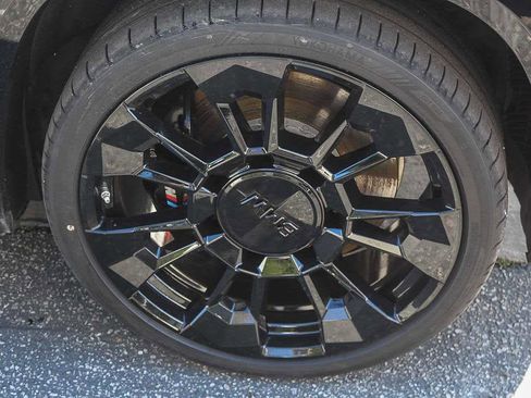 Certified 2023 BMW XM image 9