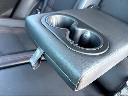 Certified 2022 Chevrolet Equinox RS FWD image 30