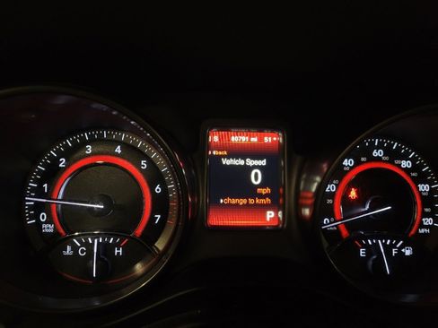 Used 2020 Dodge Journey Crossroad FWD image 23