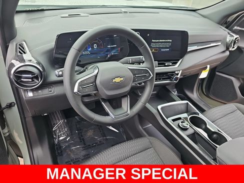 New 2026 Chevrolet Equinox LT w/ Safety and Technology Package FWD image 15