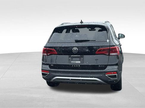 Used 2024 Volkswagen Taos SE AWD/4WD image 6