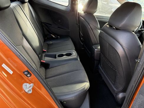 Used 2012 Hyundai Veloster w/ Style Pkg image 14