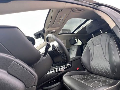Used 2023 Buick Envision Avenir AWD/4WD image 14