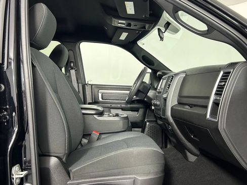 Used 2024 RAM 1500 Warlock AWD/4WD image 10