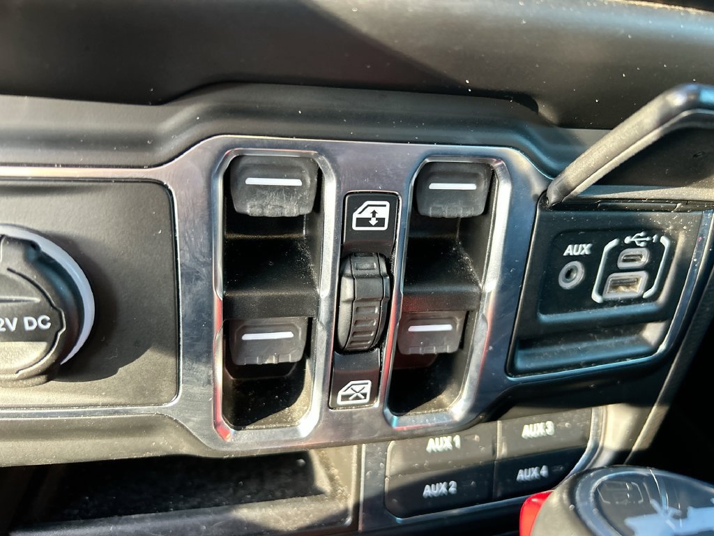Used 2021 Jeep Wrangler Unlimited Sahara w/ Safety Group AWD/4WD image 12
