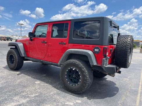 Used 2017 Jeep Wrangler Unlimited Rubicon AWD/4WD image 5