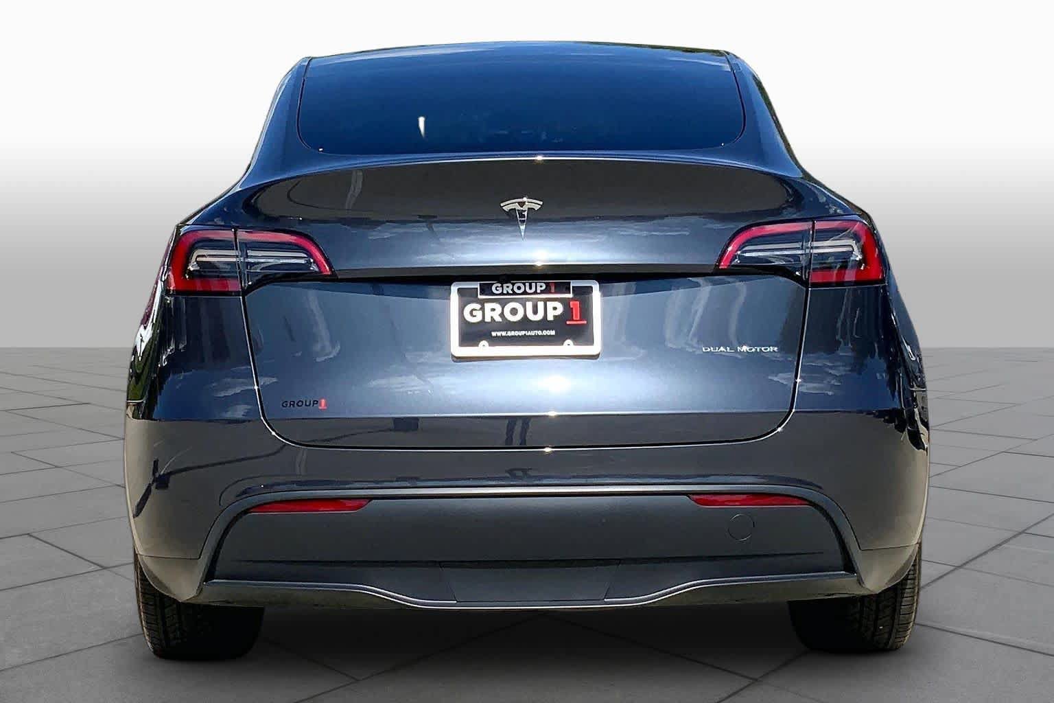 Used 2025 Tesla Model Y Long Range AWD/4WD image 4