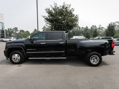 Used 2015 GMC Sierra 3500 Denali w/ Duramax Plus Package AWD/4WD image 11