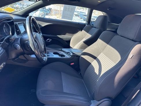 Used 2023 Dodge Challenger GT image 27