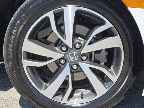 Used 2024 Honda Odyssey Touring image 13