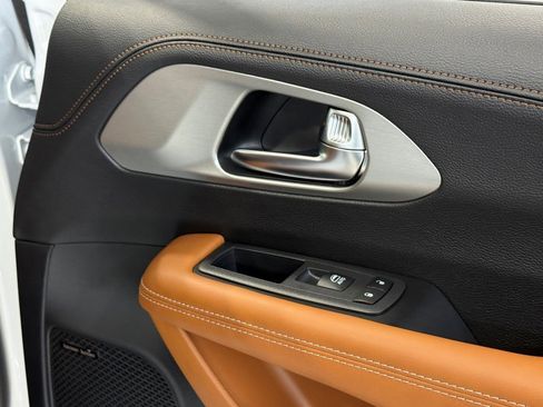 New 2026 Chrysler Pacifica Pinnacle w/ Trailer Tow Group image 14