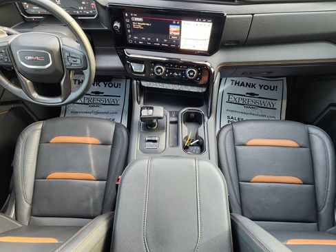 Used 2025 GMC Sierra 1500 AT4 w/ AT4 Premium Package image 17