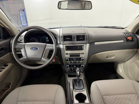 Used 2011 Ford Fusion S image 21