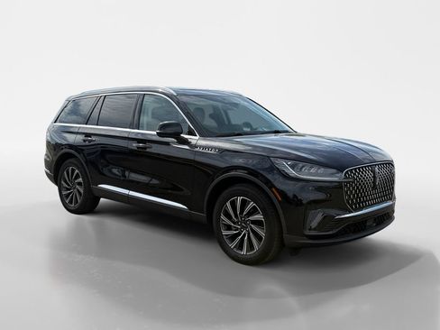 Used 2025 Lincoln Aviator AWD image 8
