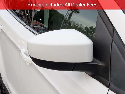 Used 2017 Ford Escape SE w/ Equipment Group 201A FWD image 12