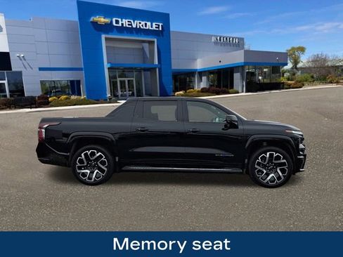 Used 2024 Chevrolet Silverado EV RST image 10