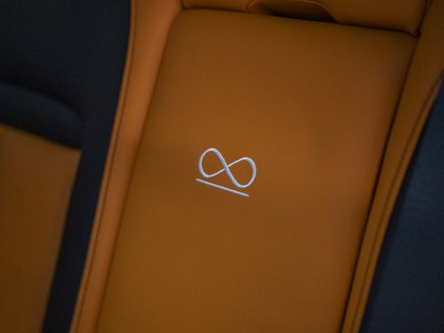 Used 2023 Rolls-Royce Cullinan Black Badge w/ Leather Finishing Pack image 34