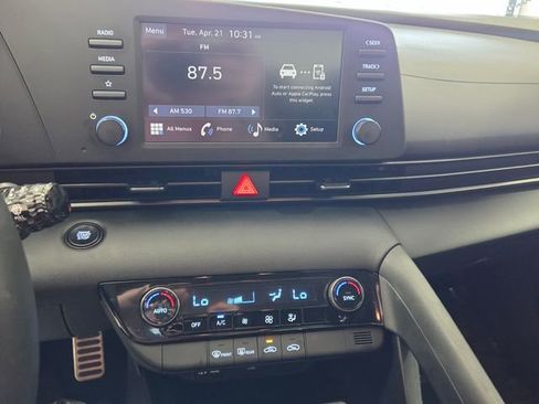 Certified 2025 Hyundai Elantra Sport FWD image 18