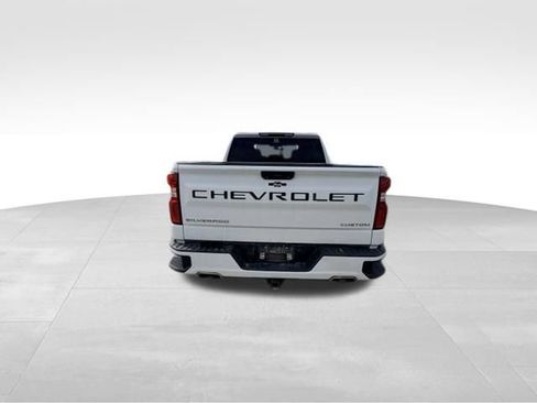 Used 2020 Chevrolet Silverado 1500 Custom w/ Custom Value Package AWD/4WD image 3