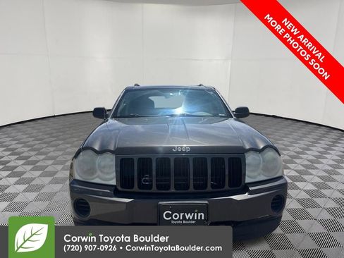 Used 2005 Jeep Grand Cherokee Laredo AWD/4WD image 2