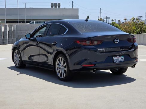 Used 2019 MAZDA MAZDA3 Sedan w/ Preferred Package FWD image 5
