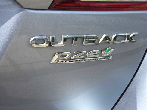 Used 2015 Subaru Outback 2.5i Premium AWD/4WD image 5