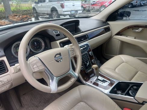 Used 2012 Volvo XC70 3.2 FWD image 9