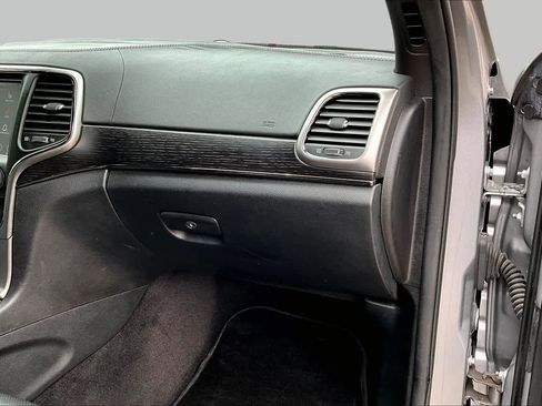 Used 2018 Jeep Grand Cherokee High Altitude RWD image 19