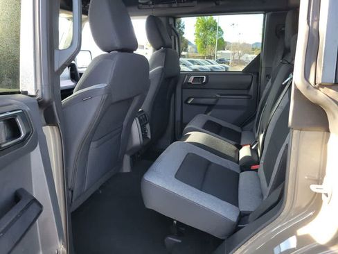 Used 2025 Ford Bronco Big Bend image 12