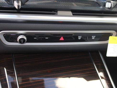 Used 2026 BMW X5 xDrive50e AWD/4WD image 19