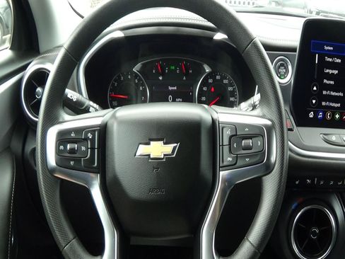 Used 2025 Chevrolet Blazer LT FWD image 20