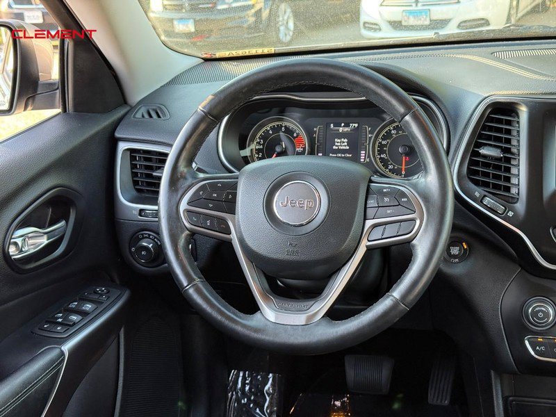 Used 2021 Jeep Cherokee Latitude Plus AWD/4WD image 13