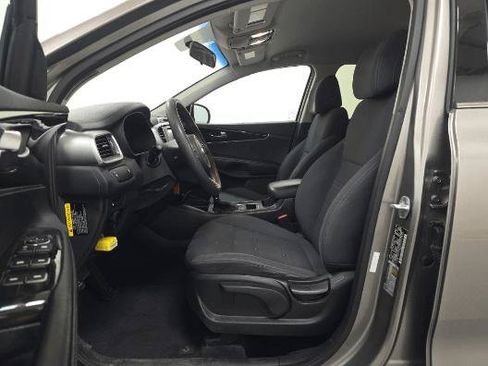 Used 2017 Kia Sorento FWD image 22