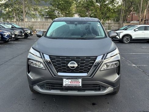 Certified 2023 Nissan Rogue SV image 2