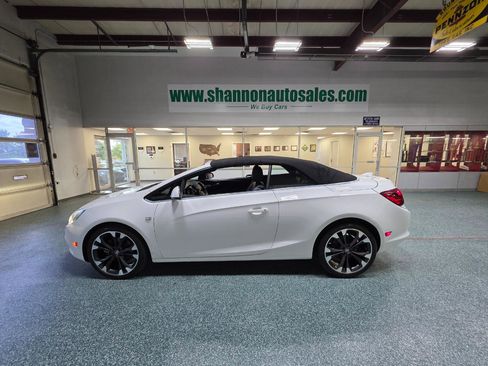 Used 2019 Buick Cascada Premium FWD image 11