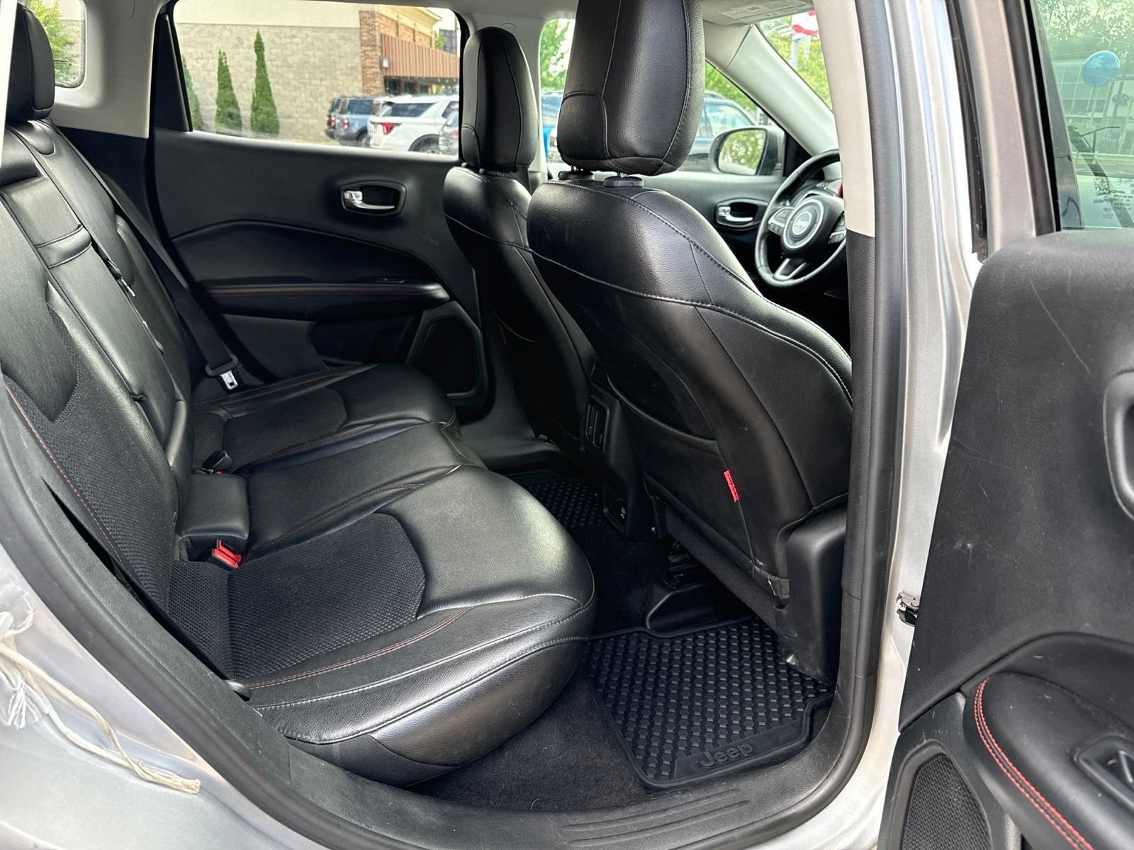 Used 2018 Jeep Compass Trailhawk AWD/4WD image 4