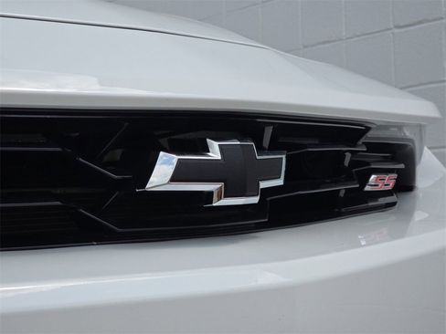 Certified 2020 Chevrolet Camaro SS image 32